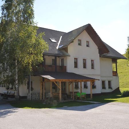 Apartmens And Rooms Sostar Церкно Екстер'єр фото