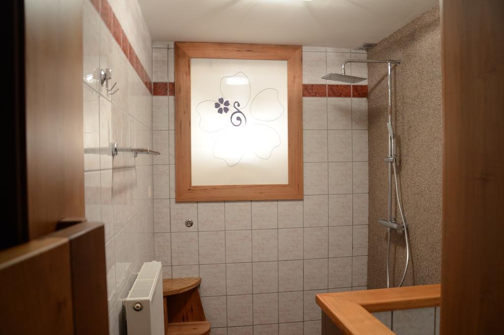 Apartmens And Rooms Sostar Церкно Екстер'єр фото