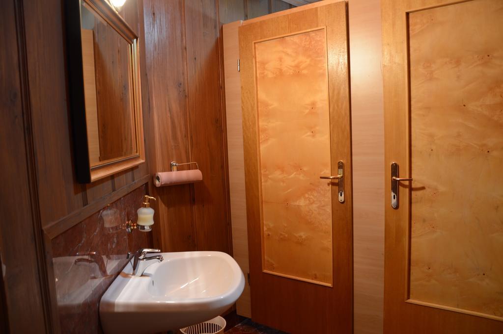 Apartmens And Rooms Sostar Церкно Екстер'єр фото