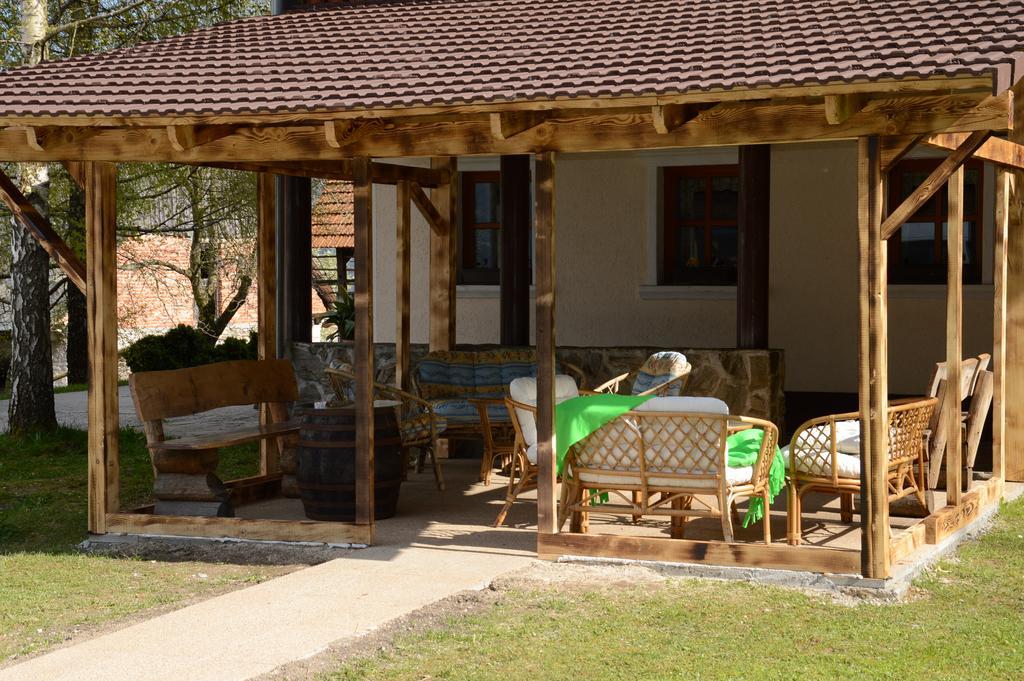 Apartmens And Rooms Sostar Церкно Екстер'єр фото