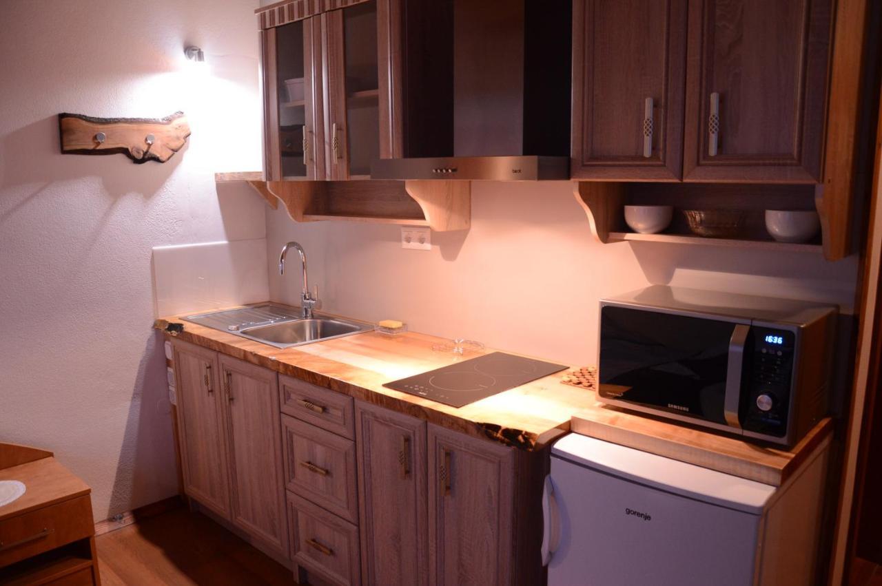 Apartmens And Rooms Sostar Церкно Екстер'єр фото