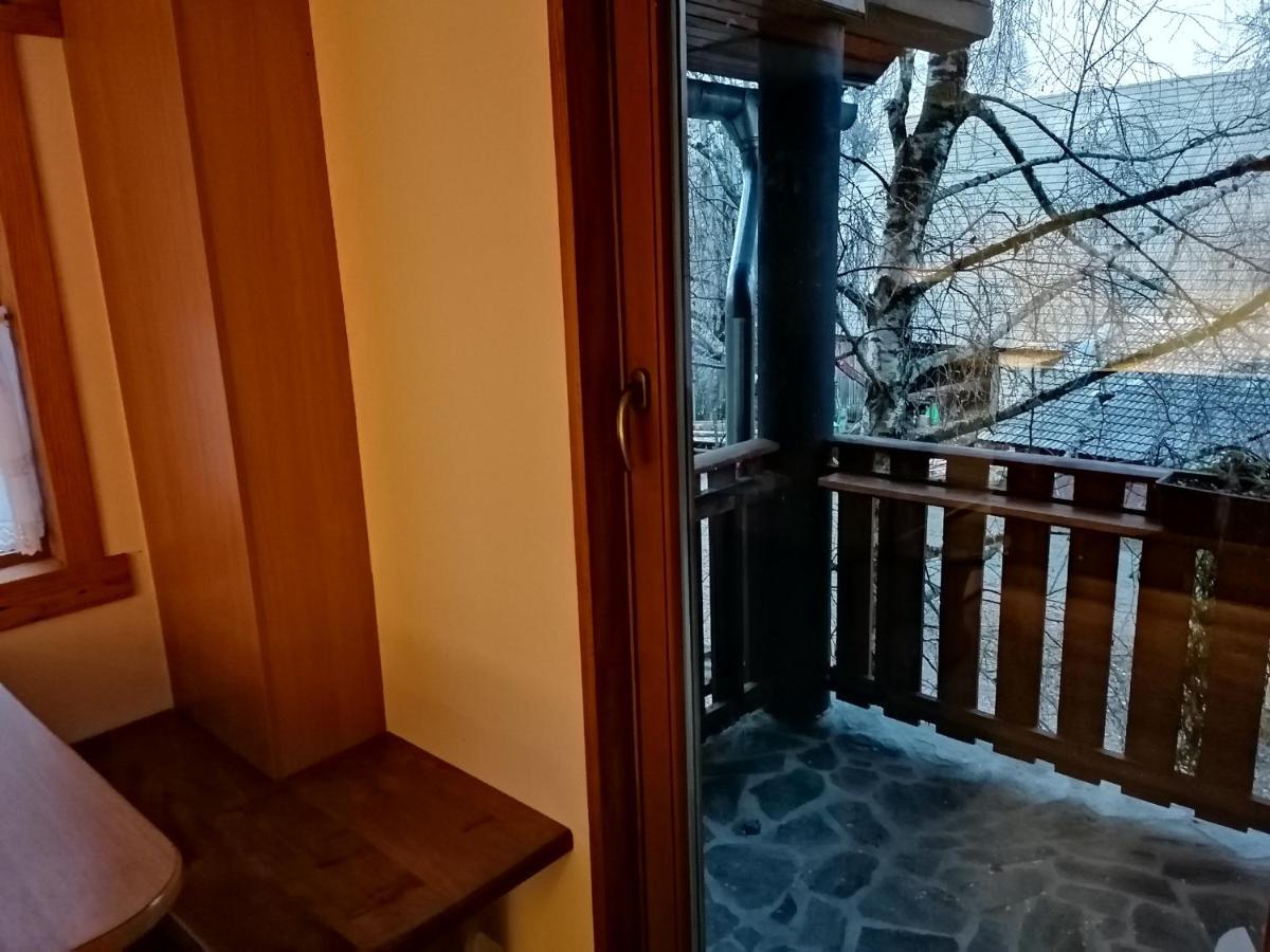 Apartmens And Rooms Sostar Церкно Екстер'єр фото